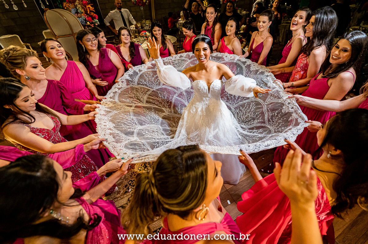 Casamento realizado no Santuário Santa Terezinha em Bandeirantes no Paraná
