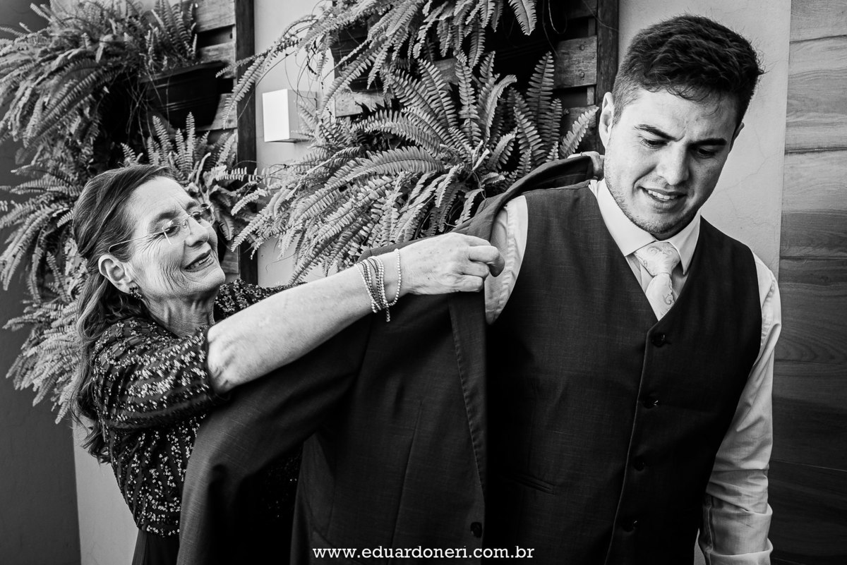 making of do noivo no salão de barbearia