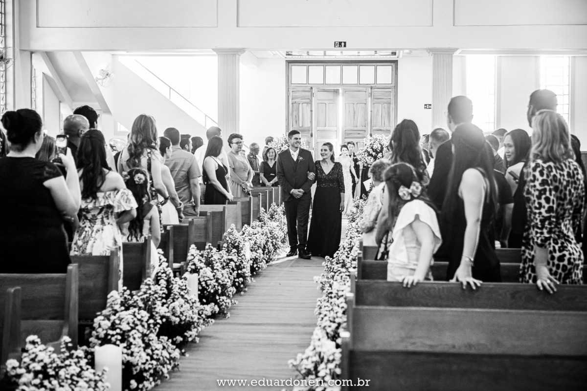 Casamento realizado no Santuário Santa Terezinha em Bandeirantes no Paraná