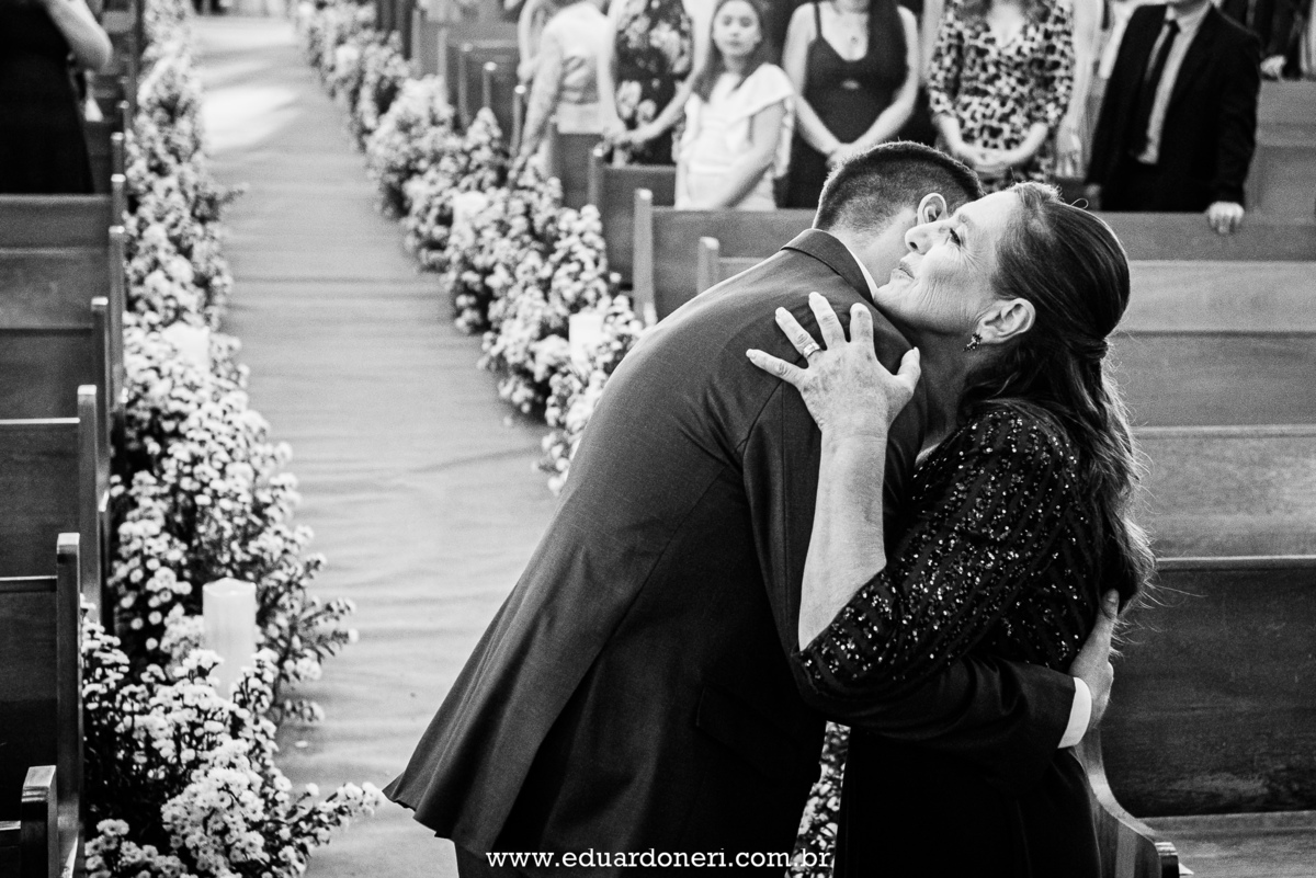 Casamento realizado no Santuário Santa Terezinha em Bandeirantes no Paraná