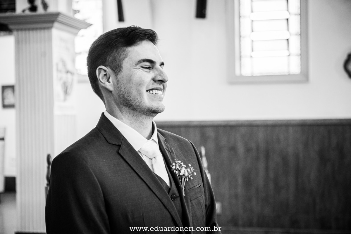 Casamento realizado no Santuário Santa Terezinha em Bandeirantes no Paraná