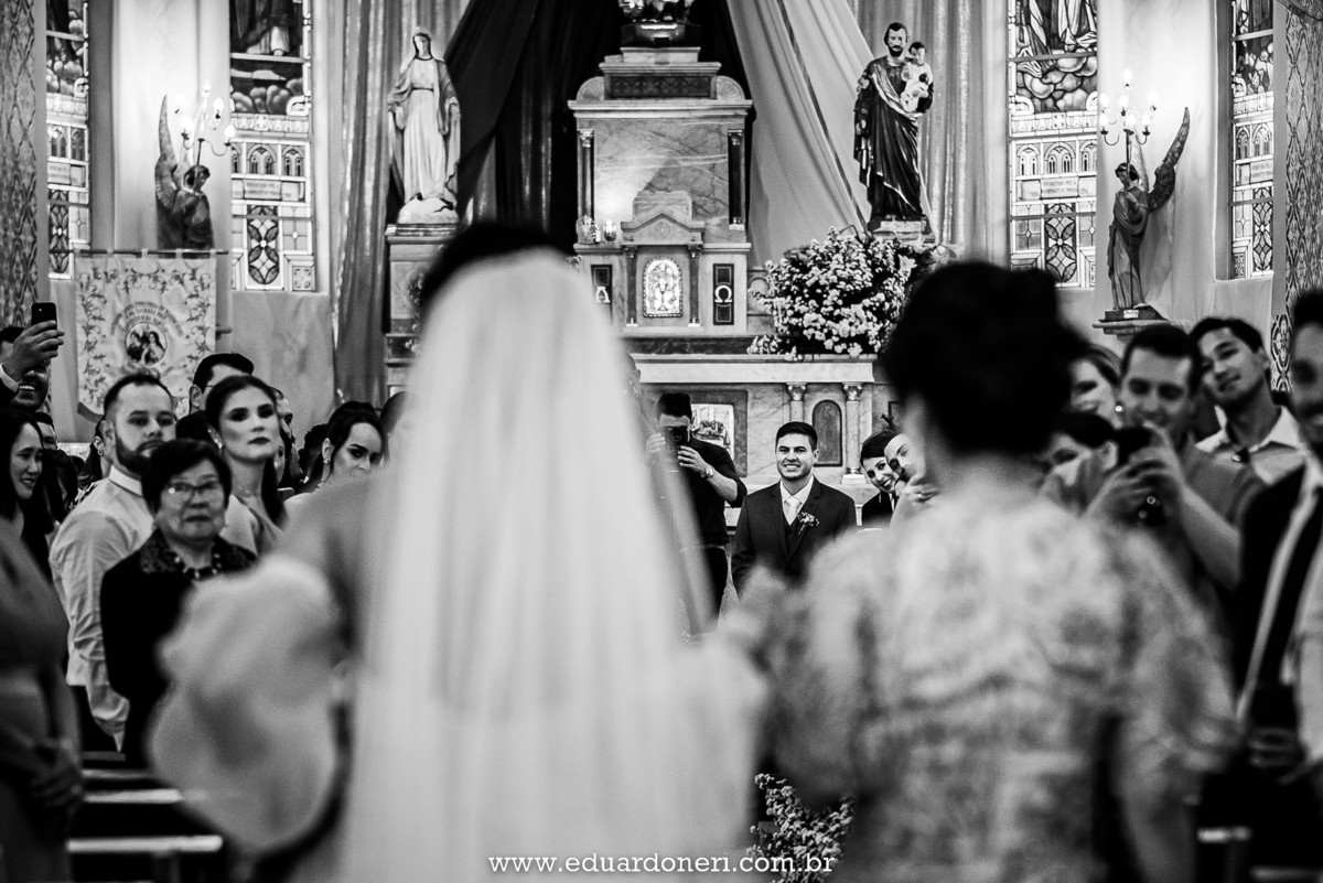 Casamento realizado no Santuário Santa Terezinha em Bandeirantes no Paraná