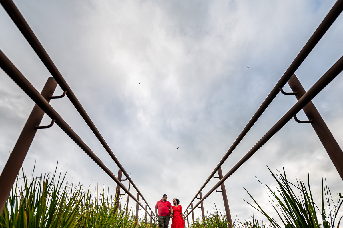 ensaio pre casamento  realizado na pedra do índio em ribeirão claro no paraná