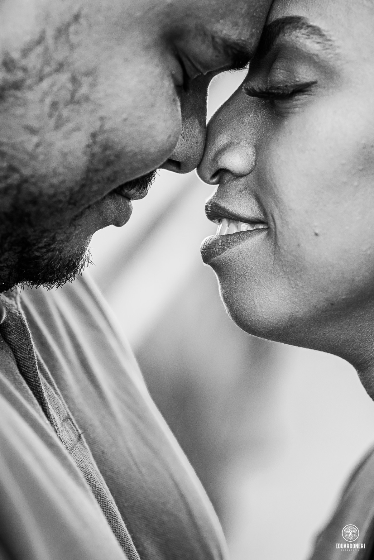 ensaio pre casamento  realizado na pedra do índio em ribeirão claro no paraná