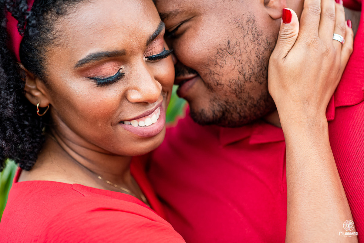 ensaio pre casamento  realizado na pedra do índio em ribeirão claro no paraná