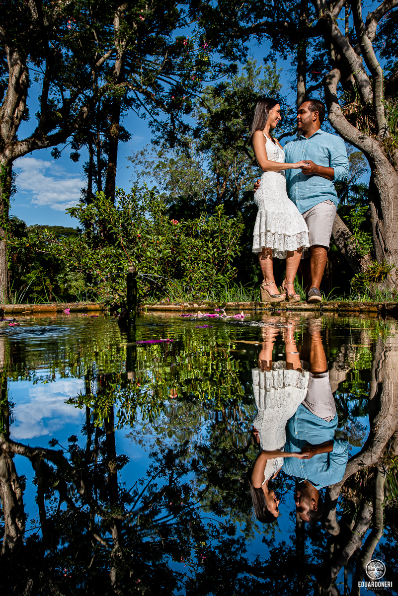 ensaio de pre wedding realizado na fazenda monte belo em ribeirão claro no paraná, fazenda de café pre casamento, noivos, fotografia de casamento