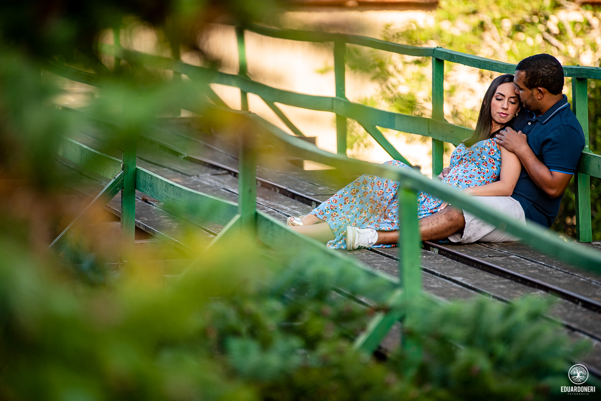ensaio de pre wedding realizado na fazenda monte belo em ribeirão claro no paraná, fazenda de café pre casamento, noivos, fotografia de casamento
