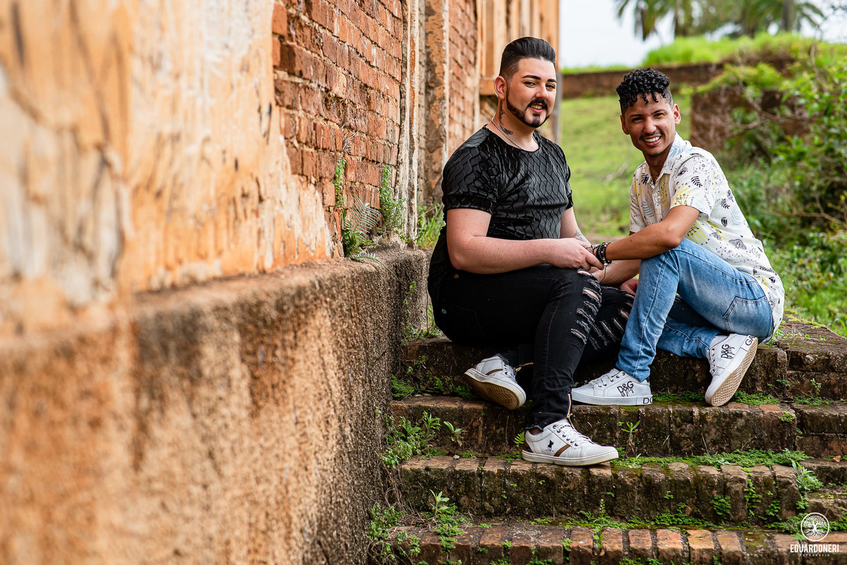 ensaio pre wedding homo afetivo, ensaio gay, pre wedding gay na fazenda Yara em bandeirantes no paraná