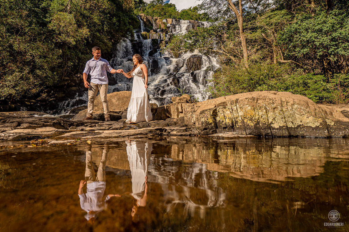 Ensaio Pre Casamento em Sapopema no Paraná, no Salto das Orquídeas