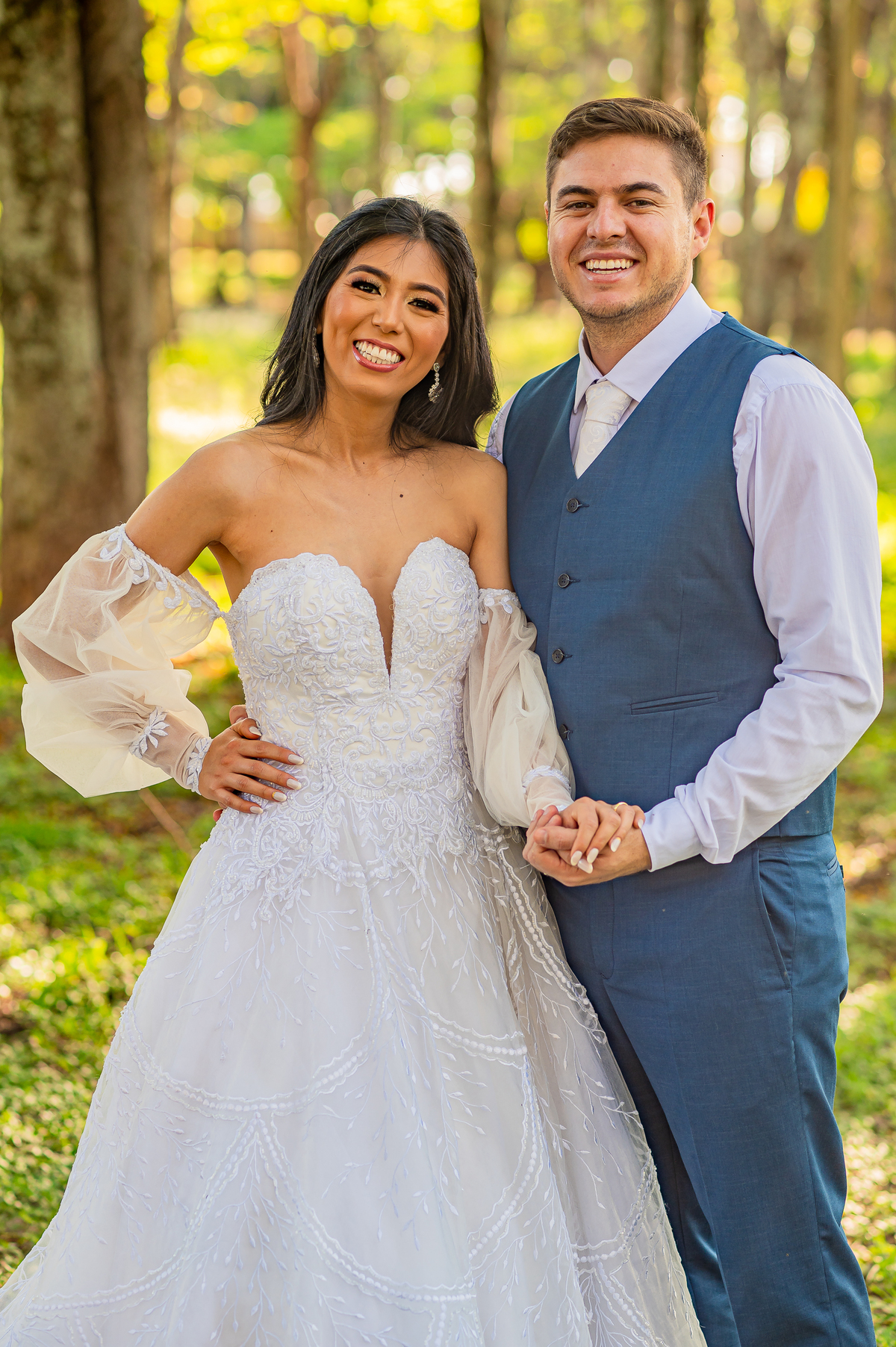 Ensaio Trash the Dress realizado em Bandeirantes no Paraná, uma parte do ensaio foi realizado na UENP, e a outra parte realizado nos dois santuário da cidade, Santa Terezinha e São Miguel Arcanjo