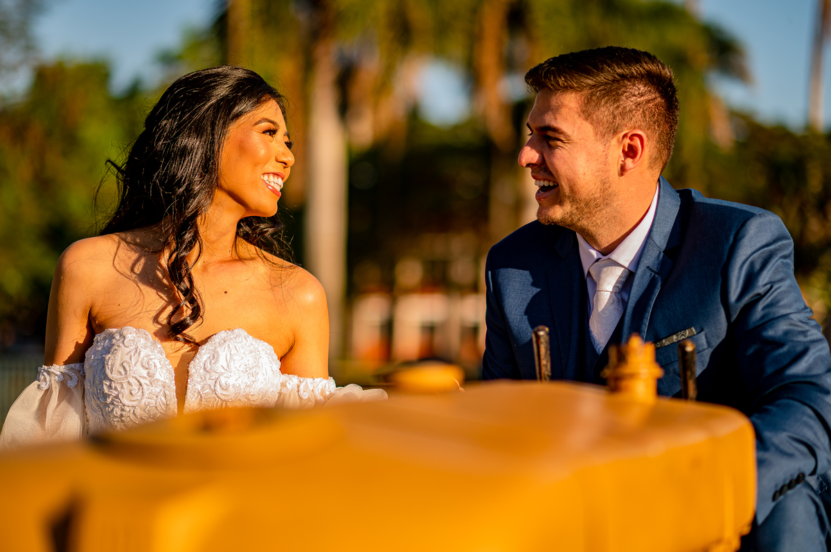 Ensaio Trash the Dress realizado em Bandeirantes no Paraná, uma parte do ensaio foi realizado na UENP, e a outra parte realizado nos dois santuário da cidade, Santa Terezinha e São Miguel Arcanjo