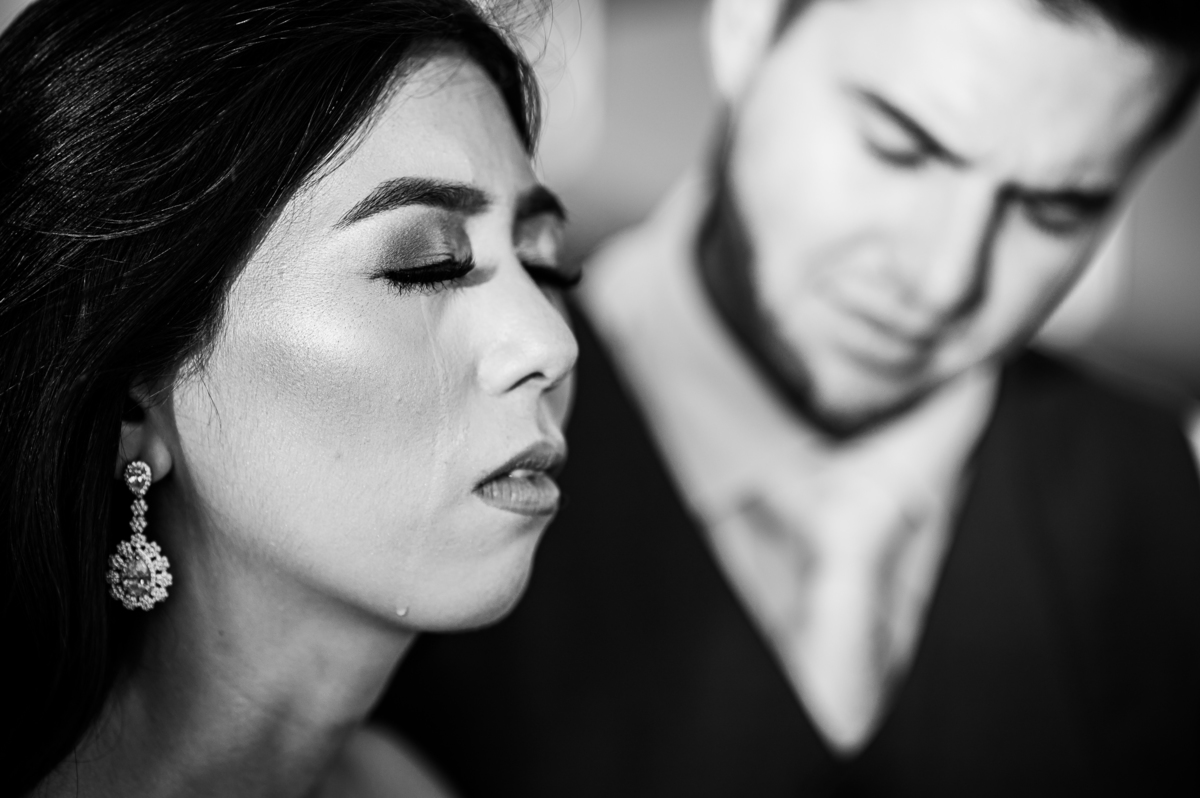 Ensaio Trash the Dress realizado em Bandeirantes no Paraná, uma parte do ensaio foi realizado na UENP, e a outra parte realizado nos dois santuário da cidade, Santa Terezinha e São Miguel Arcanjo