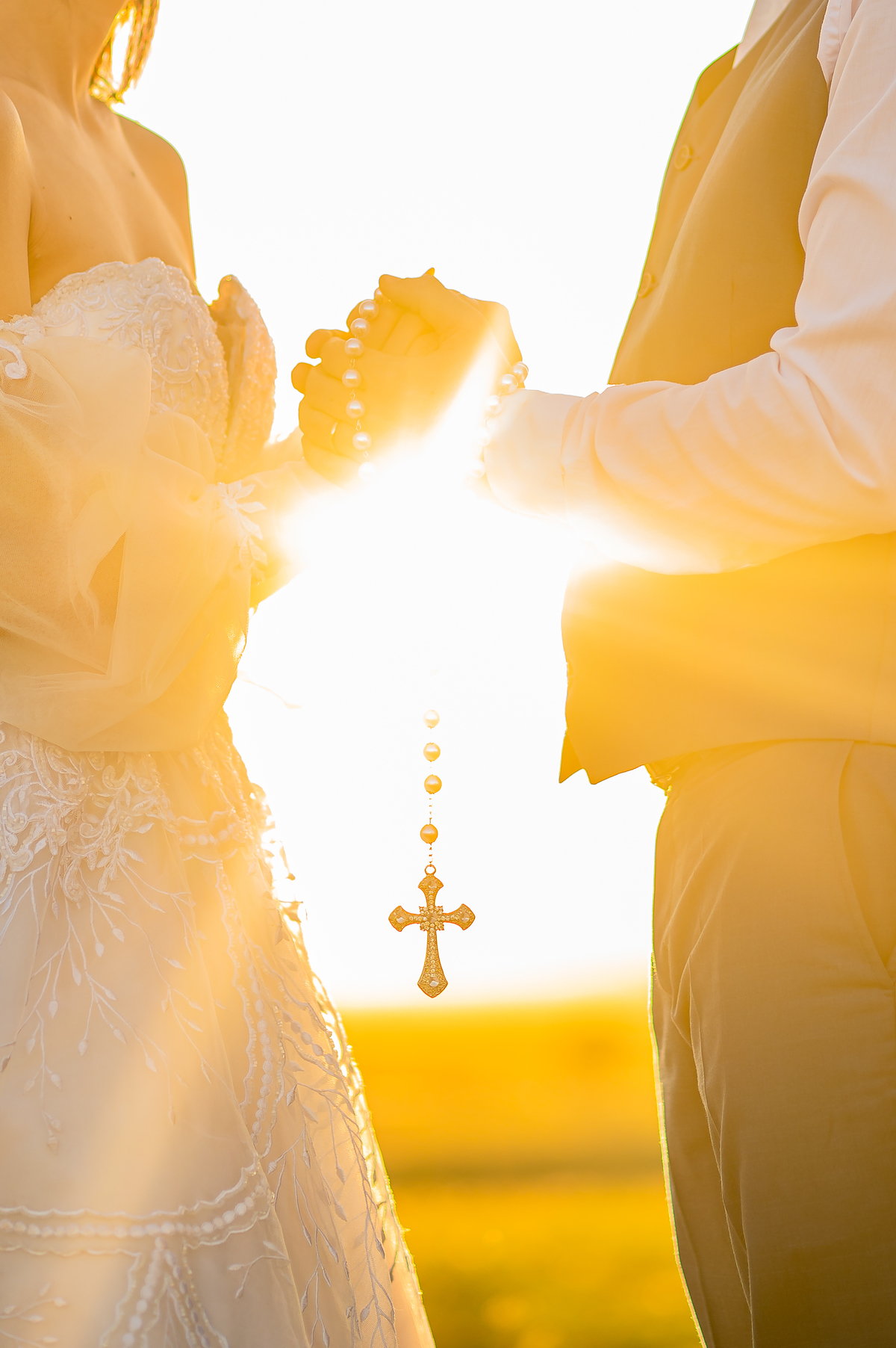Ensaio Trash the Dress realizado em Bandeirantes no Paraná, uma parte do ensaio foi realizado na UENP, e a outra parte realizado nos dois santuário da cidade, Santa Terezinha e São Miguel Arcanjo