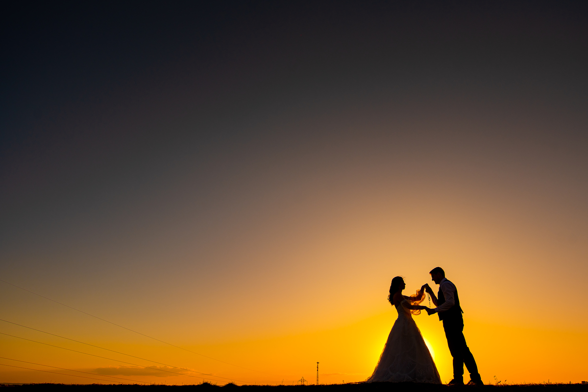 Ensaio Trash the Dress realizado em Bandeirantes no Paraná, uma parte do ensaio foi realizado na UENP, e a outra parte realizado nos dois santuário da cidade, Santa Terezinha e São Miguel Arcanjo