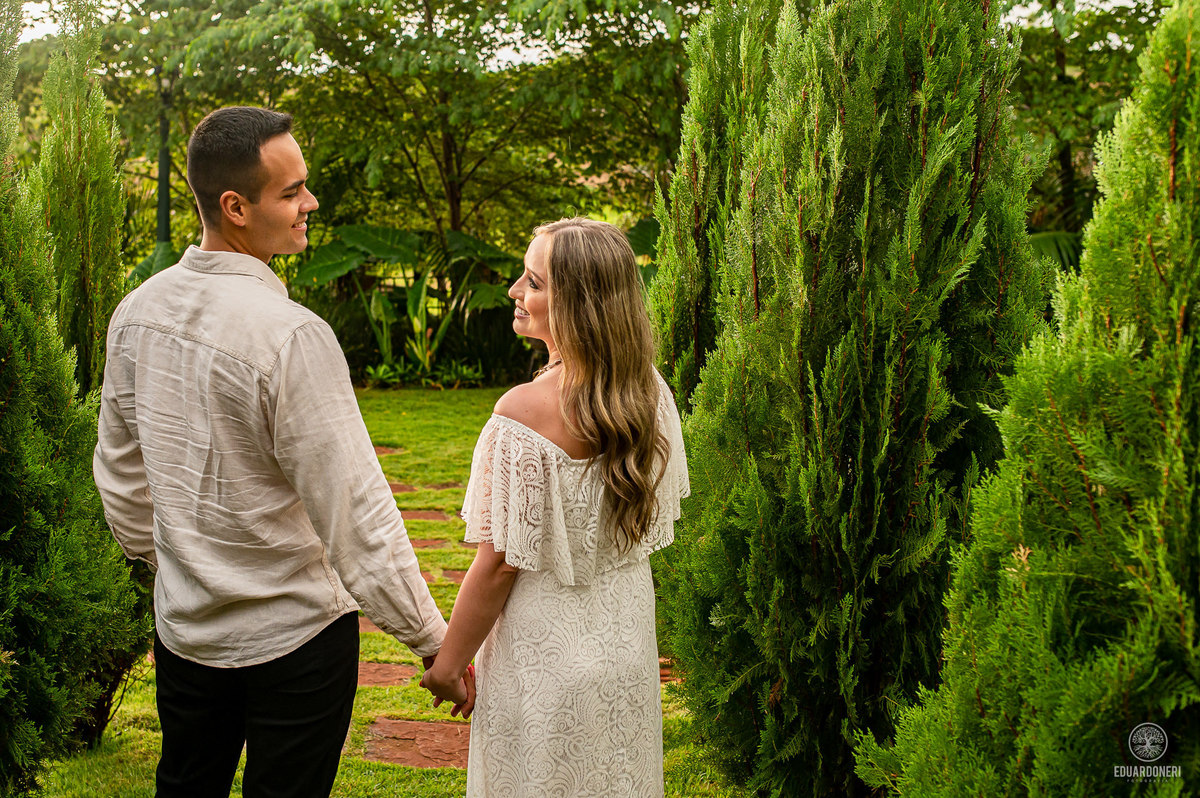 Ensaio realizado em Cornélio Procópio no salão de eventos Quinta da Oliva, Save the Date