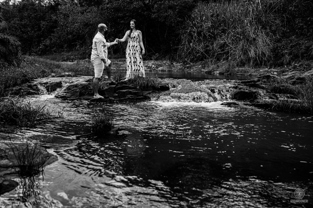 Pre Wedding realizado em Ribeirão Claro na Cachoeira do Padre e finalizado no Santuário São Miguel Arcanjo