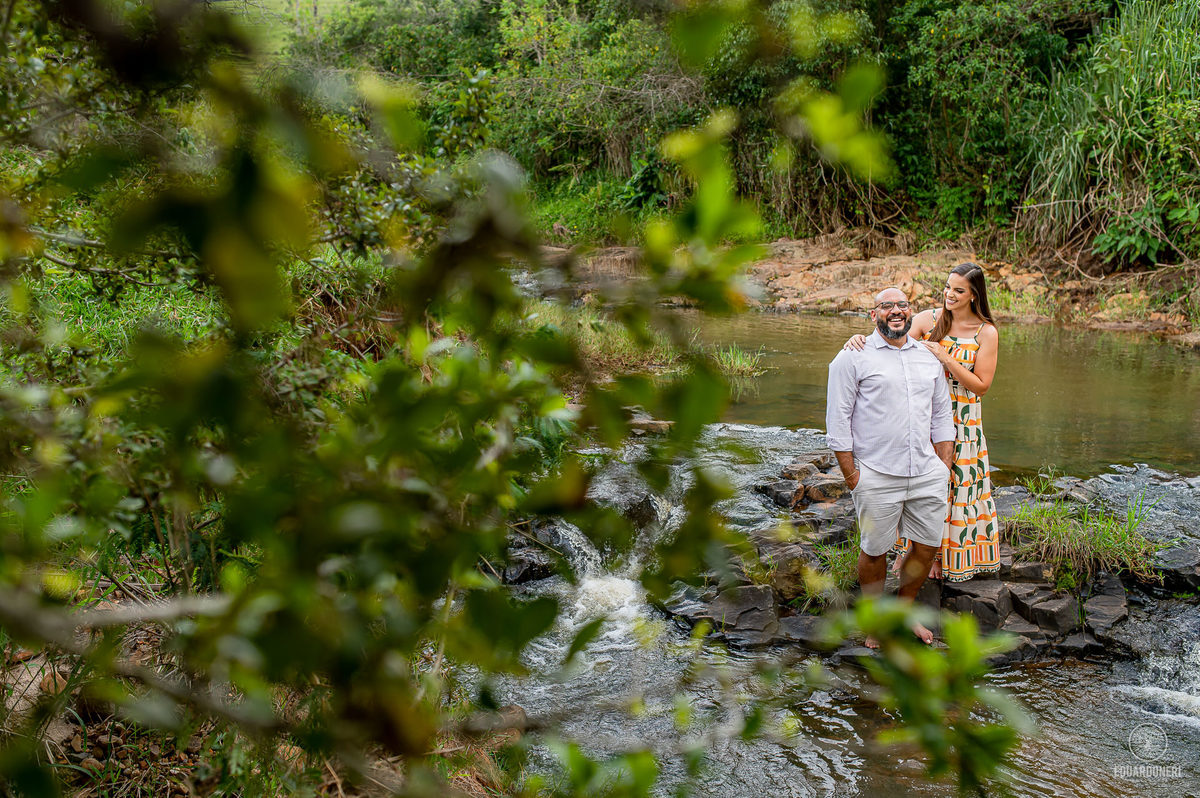 Pre Wedding realizado em Ribeirão Claro na Cachoeira do Padre e finalizado no Santuário São Miguel Arcanjo