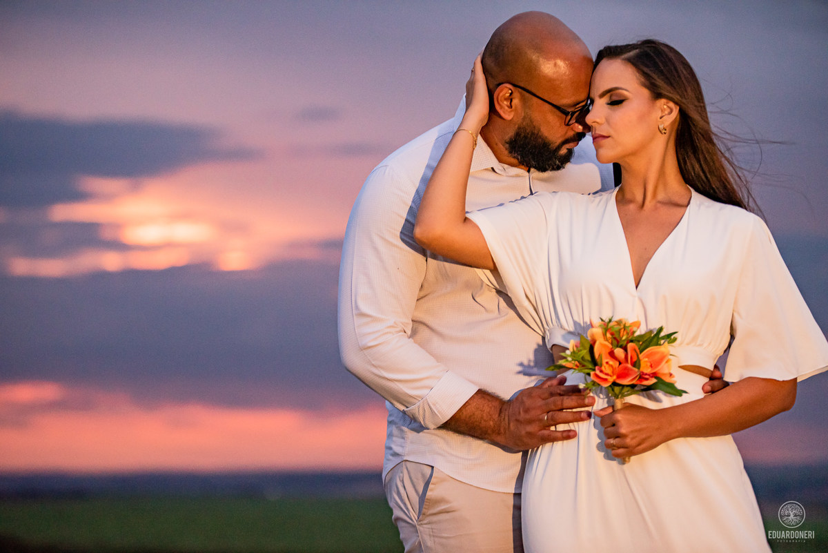 Pre Wedding realizado em Ribeirão Claro na Cachoeira do Padre e finalizado no Santuário São Miguel Arcanjo