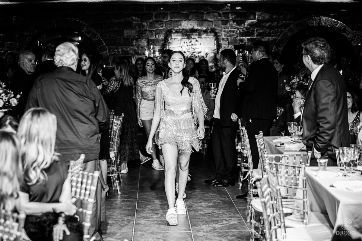 Fotografia de aniversário de 15 anos na Vinícola Ladorni em Bandeirantes no Paraná, fotografia de aniversário de 15 anos em Londrina