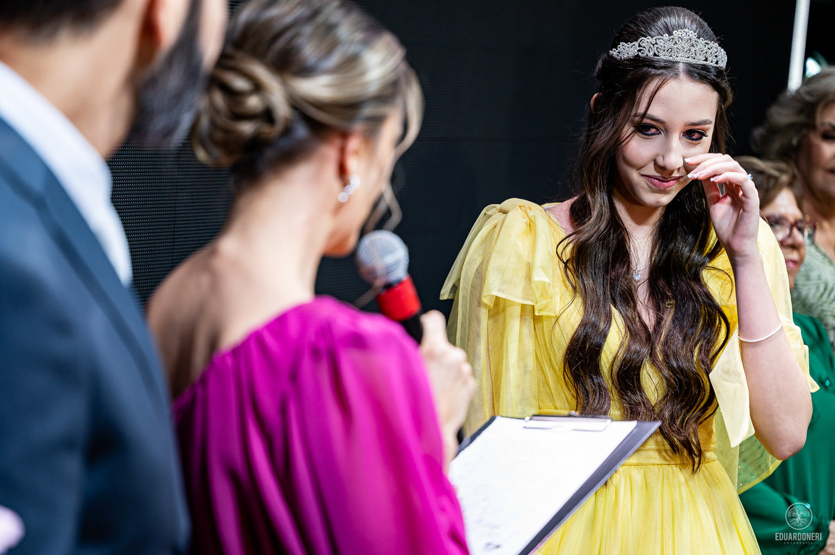 Fotografia de aniversário de 15 anos na Vinícola Ladorni em Bandeirantes no Paraná, fotografia de aniversário de 15 anos em Londrina