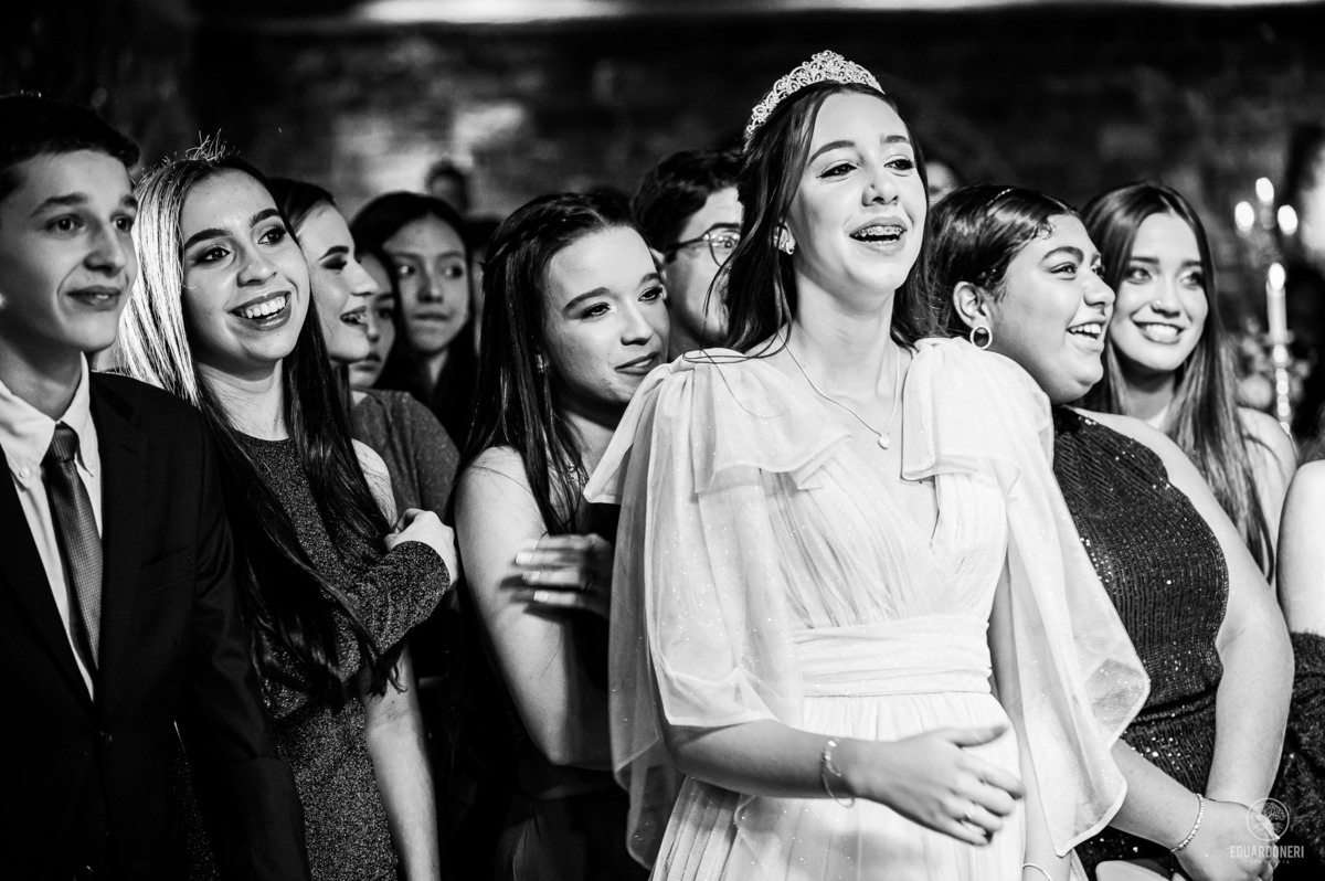 Fotografia de aniversário de 15 anos na Vinícola Ladorni em Bandeirantes no Paraná, fotografia de aniversário de 15 anos em Londrina