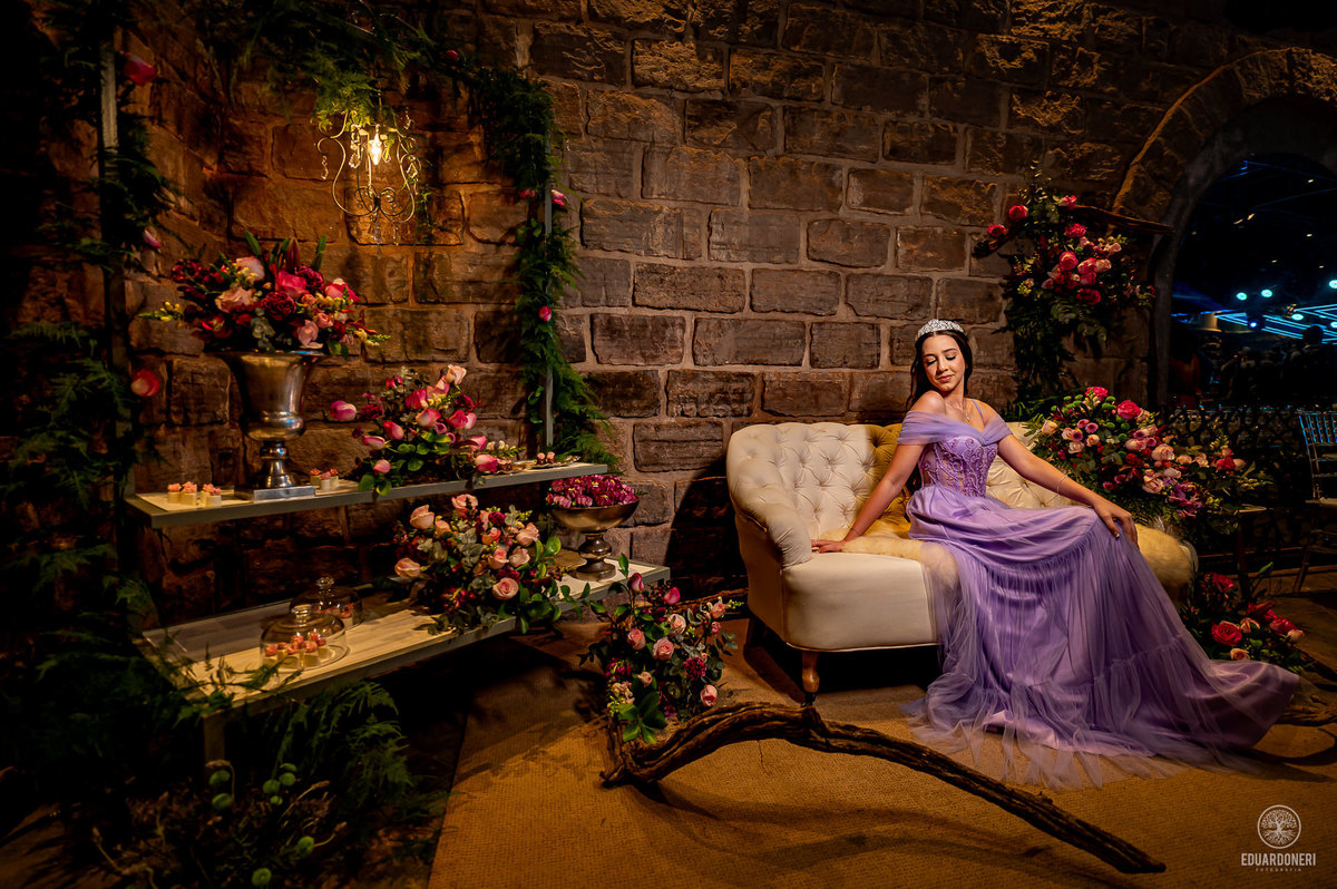 Fotografia de aniversário de 15 anos na Vinícola Ladorni em Bandeirantes no Paraná, fotografia de aniversário de 15 anos em Londrina