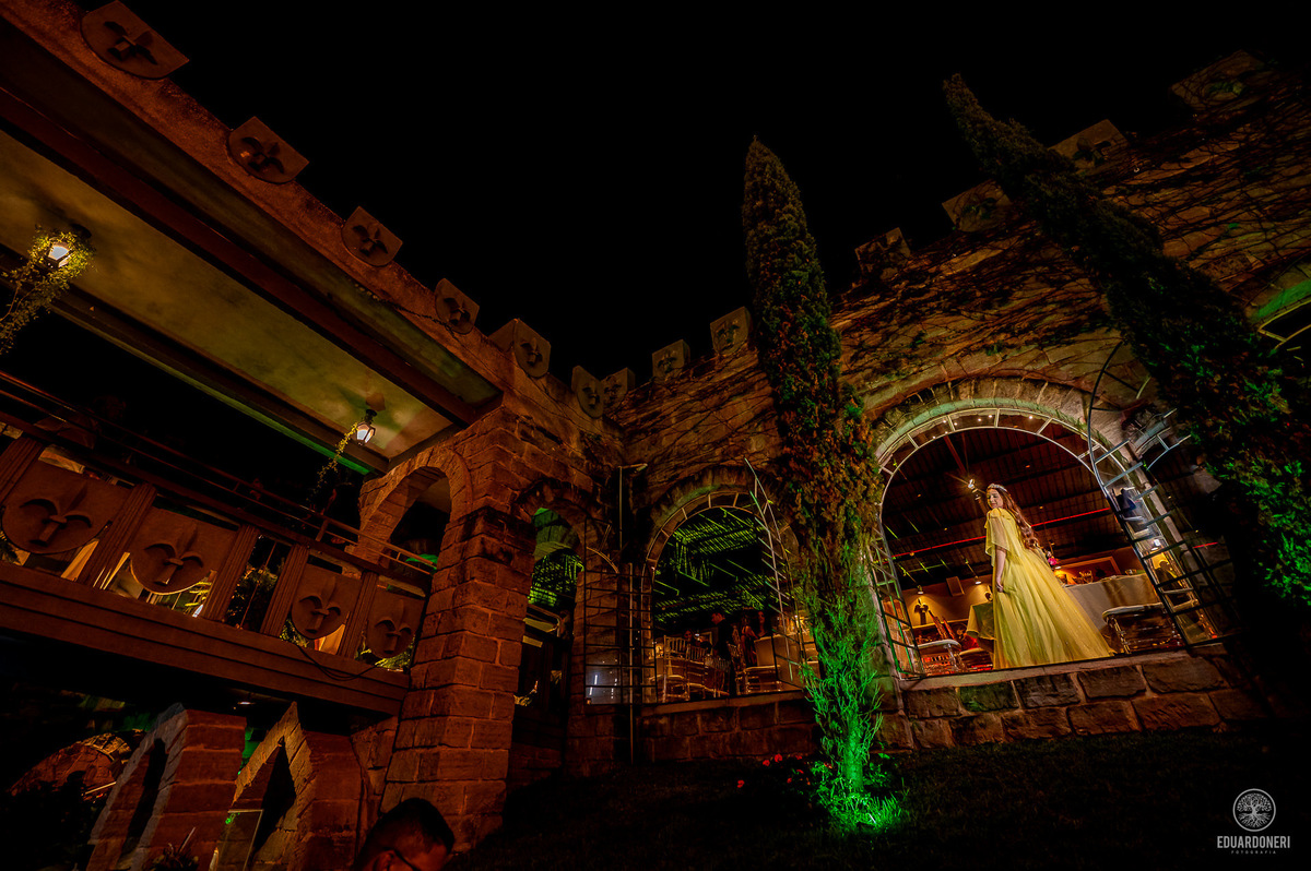 Fotografia de aniversário de 15 anos na Vinícola Ladorni em Bandeirantes no Paraná, fotografia de aniversário de 15 anos em Londrina