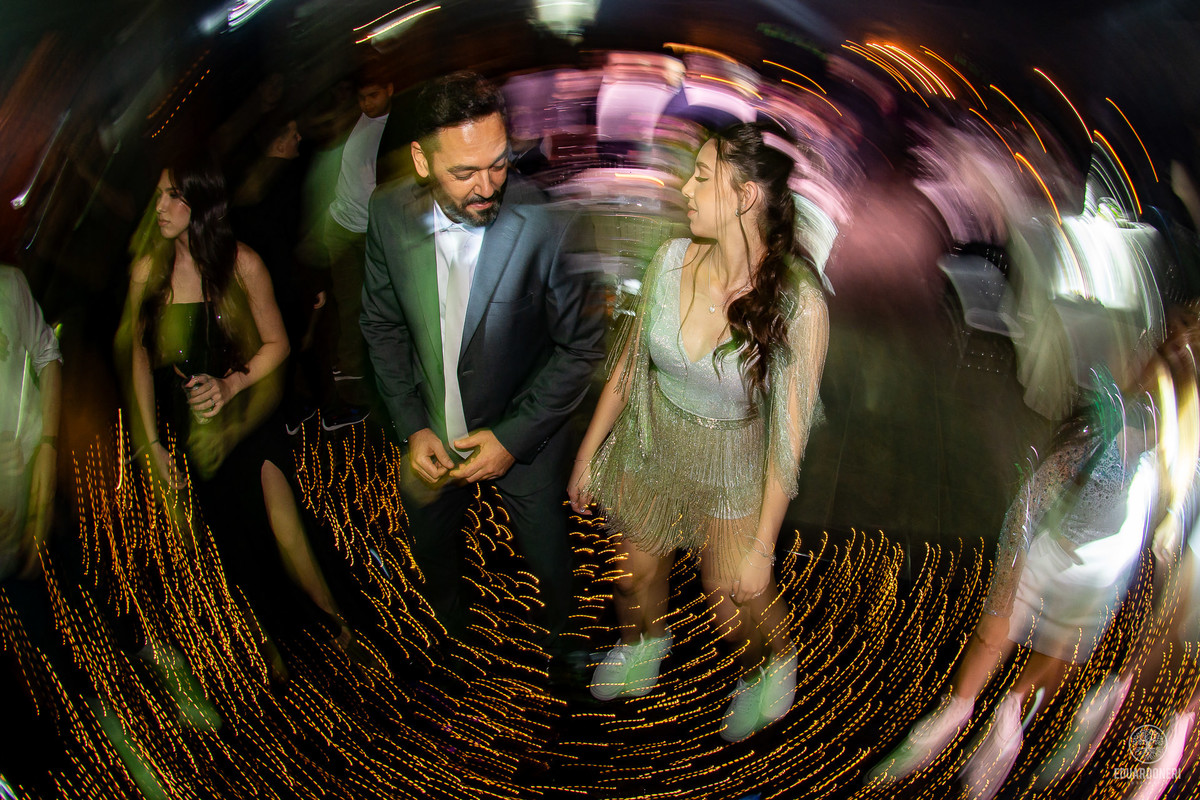 Fotografia de aniversário de 15 anos na Vinícola Ladorni em Bandeirantes no Paraná, fotografia de aniversário de 15 anos em Londrina