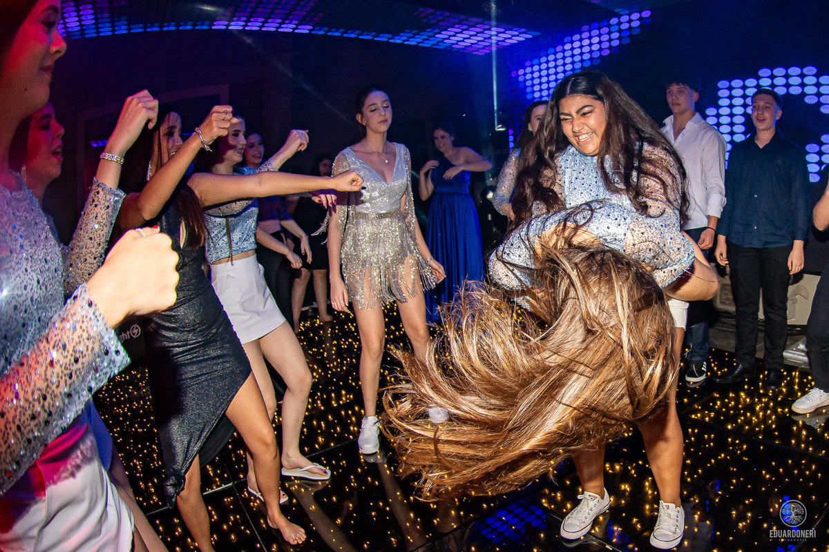 Fotografia de aniversário de 15 anos na Vinícola Ladorni em Bandeirantes no Paraná, fotografia de aniversário de 15 anos em Londrina