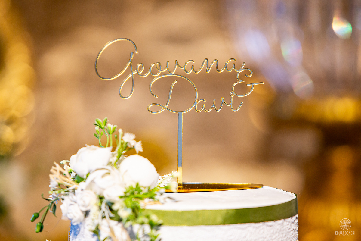 Casamento realizado no Castelo da Vinícola LaDorni em Bandeirantes no Paraná, muita festa e muita emoção neste dia incrível para o casamento de Davi e Geovana