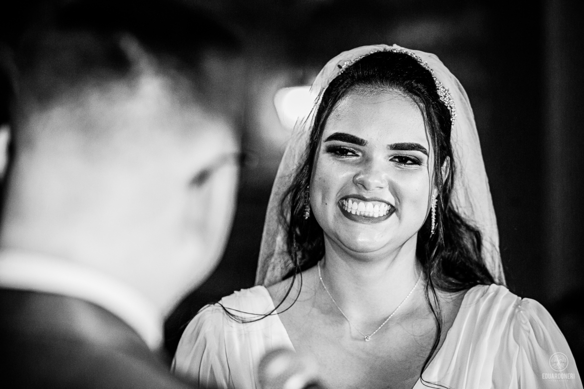 Casamento realizado no Castelo da Vinícola LaDorni em Bandeirantes no Paraná, muita festa e muita emoção neste dia incrível para o casamento de Davi e Geovana