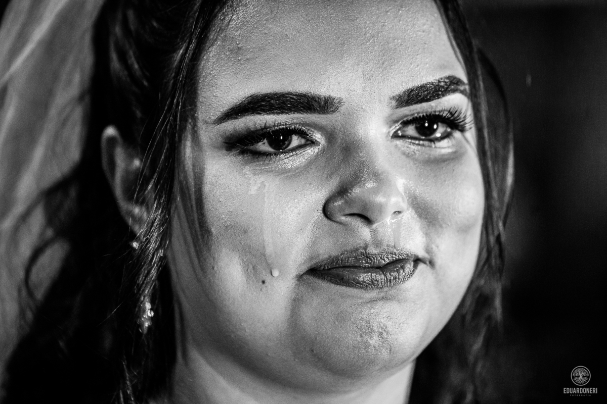 Casamento realizado no Castelo da Vinícola LaDorni em Bandeirantes no Paraná, muita festa e muita emoção neste dia incrível para o casamento de Davi e Geovana