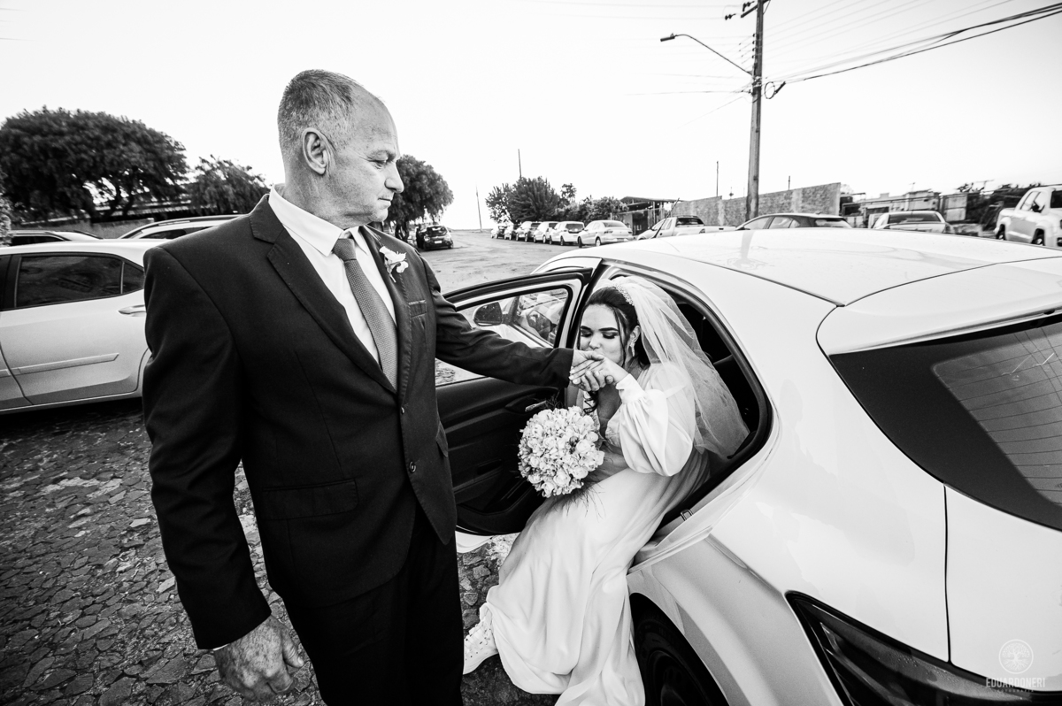 Casamento realizado no Castelo da Vinícola LaDorni em Bandeirantes no Paraná, muita festa e muita emoção neste dia incrível para o casamento de Davi e Geovana