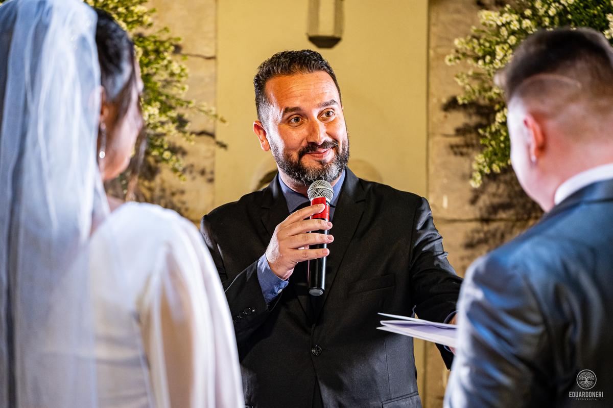 Casamento realizado no Castelo da Vinícola LaDorni em Bandeirantes no Paraná, muita festa e muita emoção neste dia incrível para o casamento de Davi e Geovana