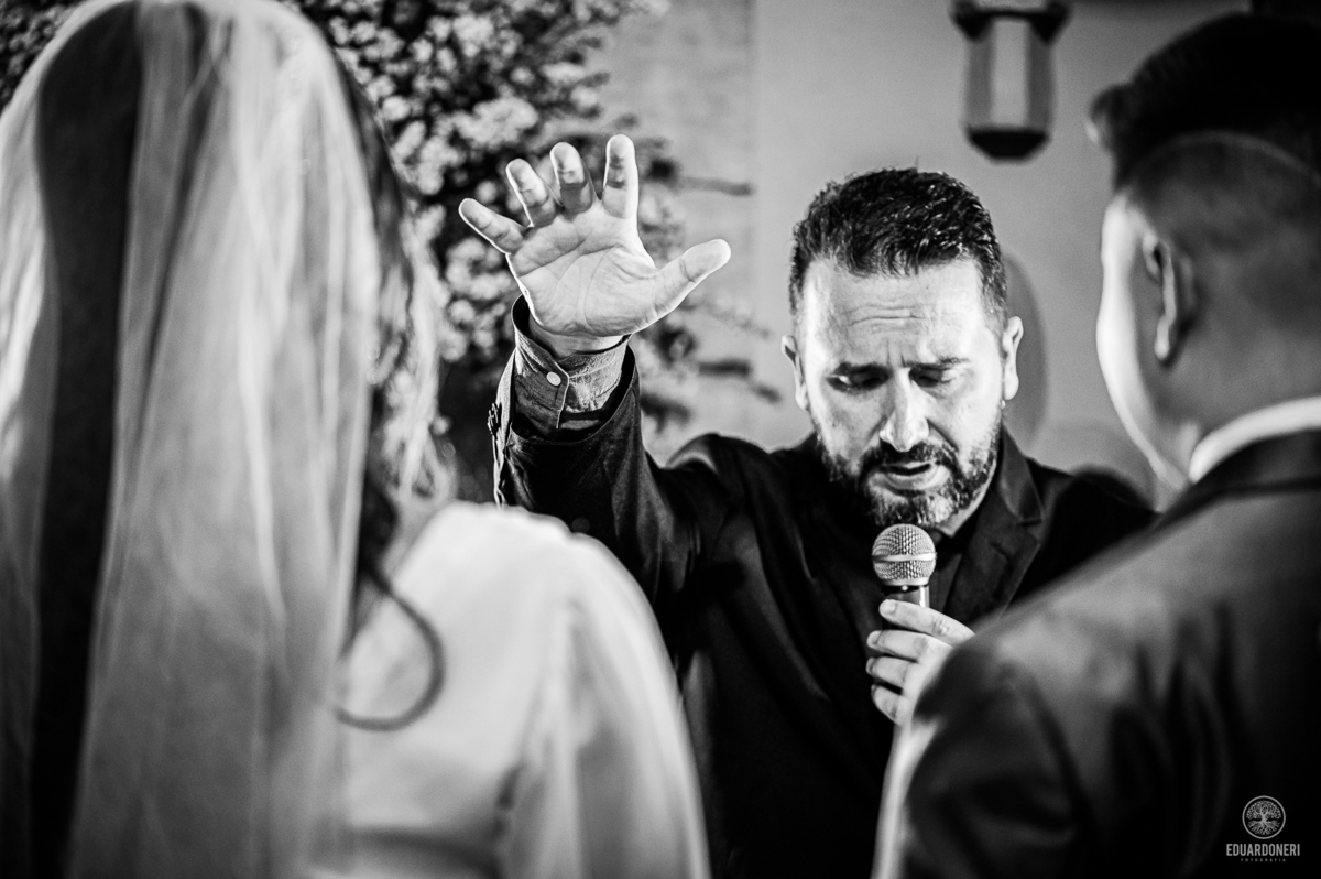 Casamento realizado no Castelo da Vinícola LaDorni em Bandeirantes no Paraná, muita festa e muita emoção neste dia incrível para o casamento de Davi e Geovana