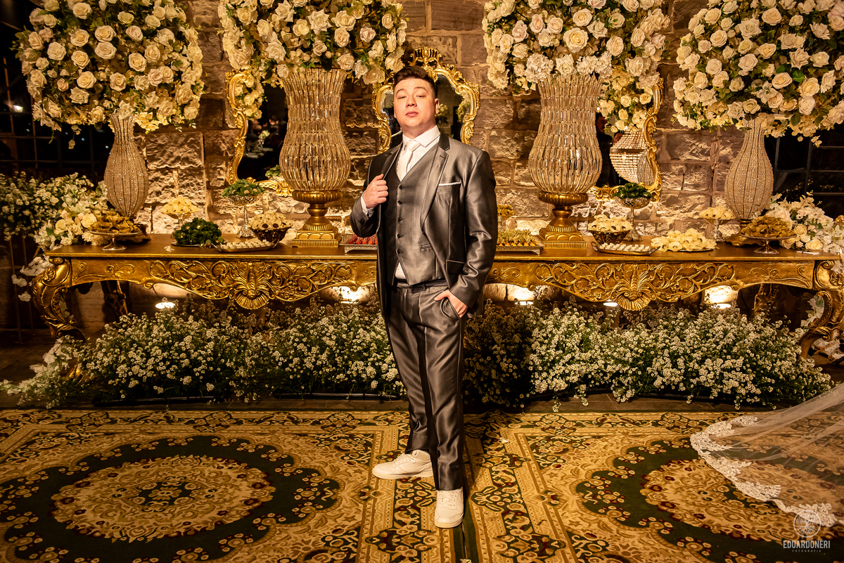 Casamento realizado no Castelo da Vinícola LaDorni em Bandeirantes no Paraná, muita festa e muita emoção neste dia incrível para o casamento de Davi e Geovana