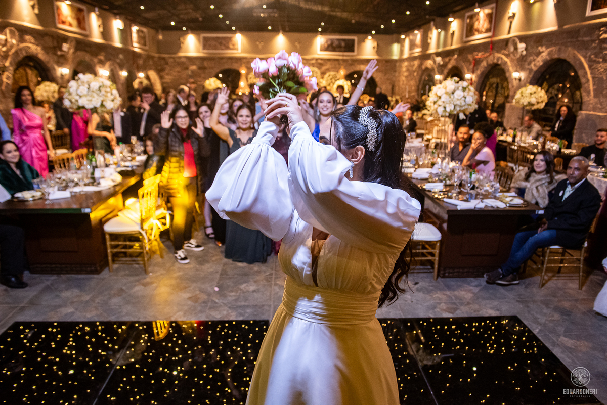 Casamento realizado no Castelo da Vinícola LaDorni em Bandeirantes no Paraná, muita festa e muita emoção neste dia incrível para o casamento de Davi e Geovana