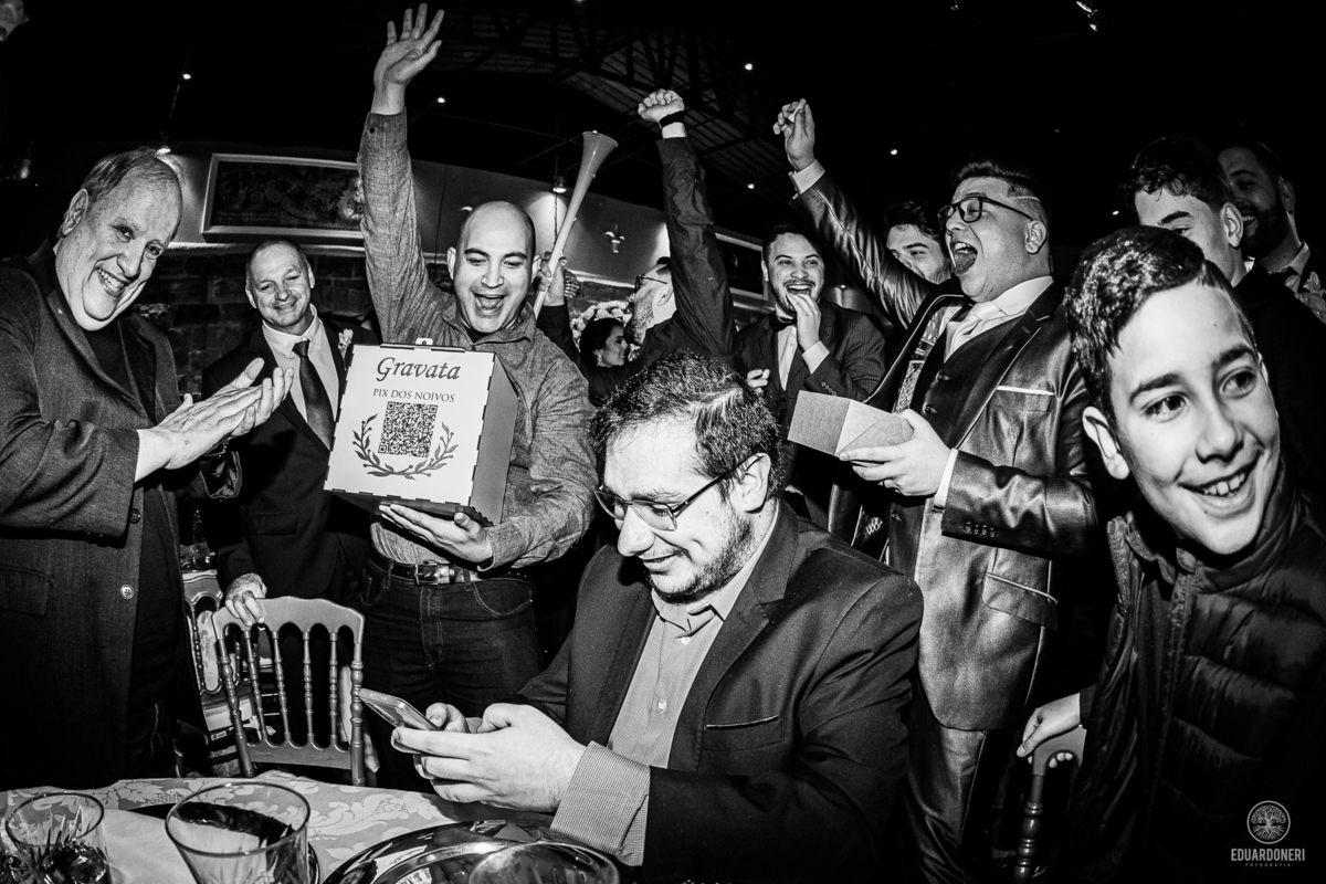 Casamento realizado no Castelo da Vinícola LaDorni em Bandeirantes no Paraná, muita festa e muita emoção neste dia incrível para o casamento de Davi e Geovana