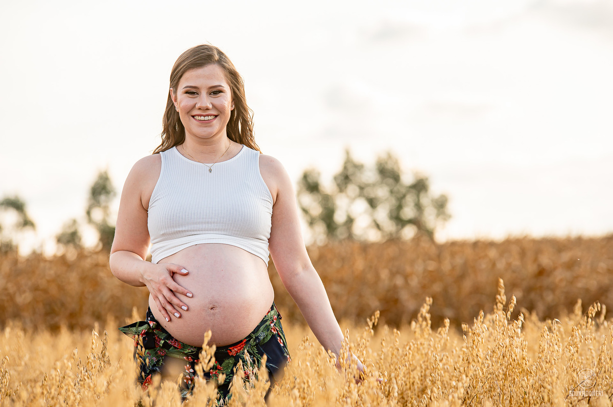 Ensaio de Gestante realizado em Bandeirantes no Paraná no Santuário São Miguel Arcanjo