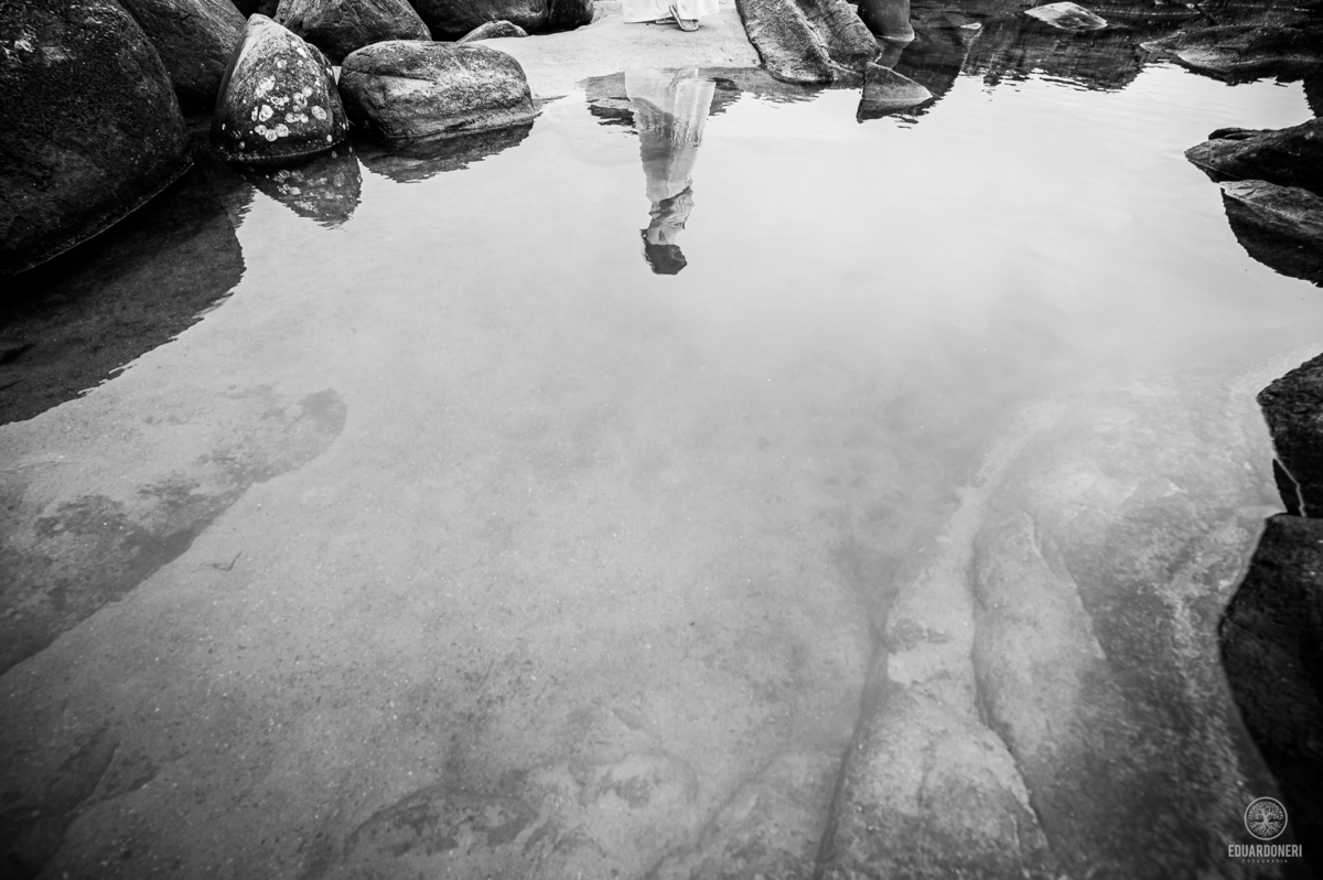 Viva a magia da maternidade em Florianópolis! Ensaio fotográfico gestante na ilha da magia. Reserve seu momento único agora.