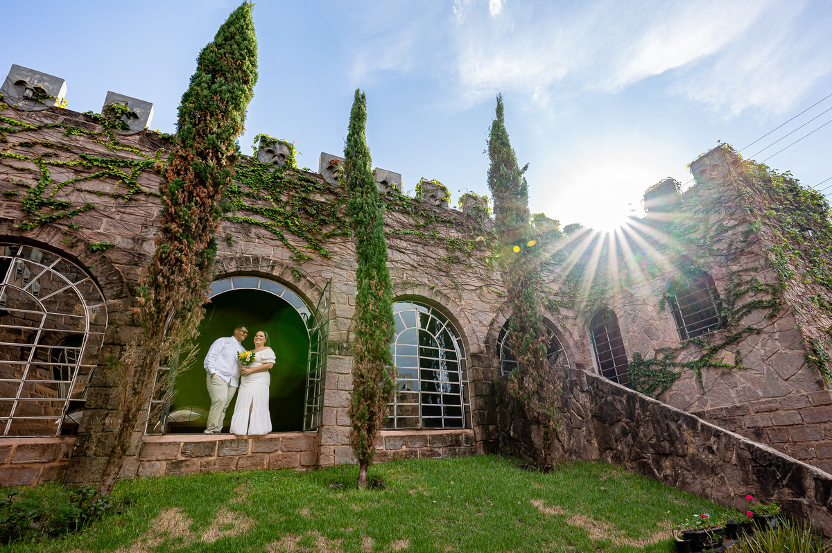 Vinícola Ladorni Bandeirantes
Ensaio Pre-Wedding Vinícola Ladorni
Amor e Vinho
Vinhedos do Paraná
Fotografia de Casal
Romance na Vinícola
Vinhos do Brasil
Amor Eterno
Fotografia de Amor
Casamento ao Ar Livre
Momentos de Cumplicidade
Ensaio Fotográfico Pré