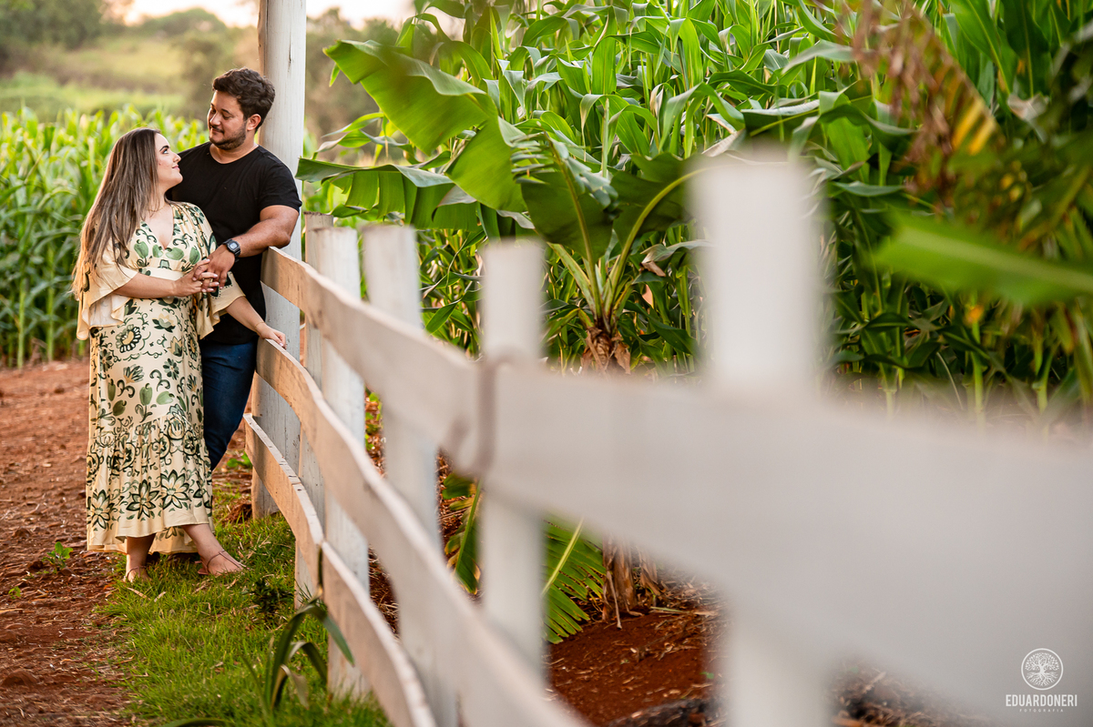 Junior e Rithielle - Fotografia de Pre Wedding realizado na região Rural em Bandeirantes, PR