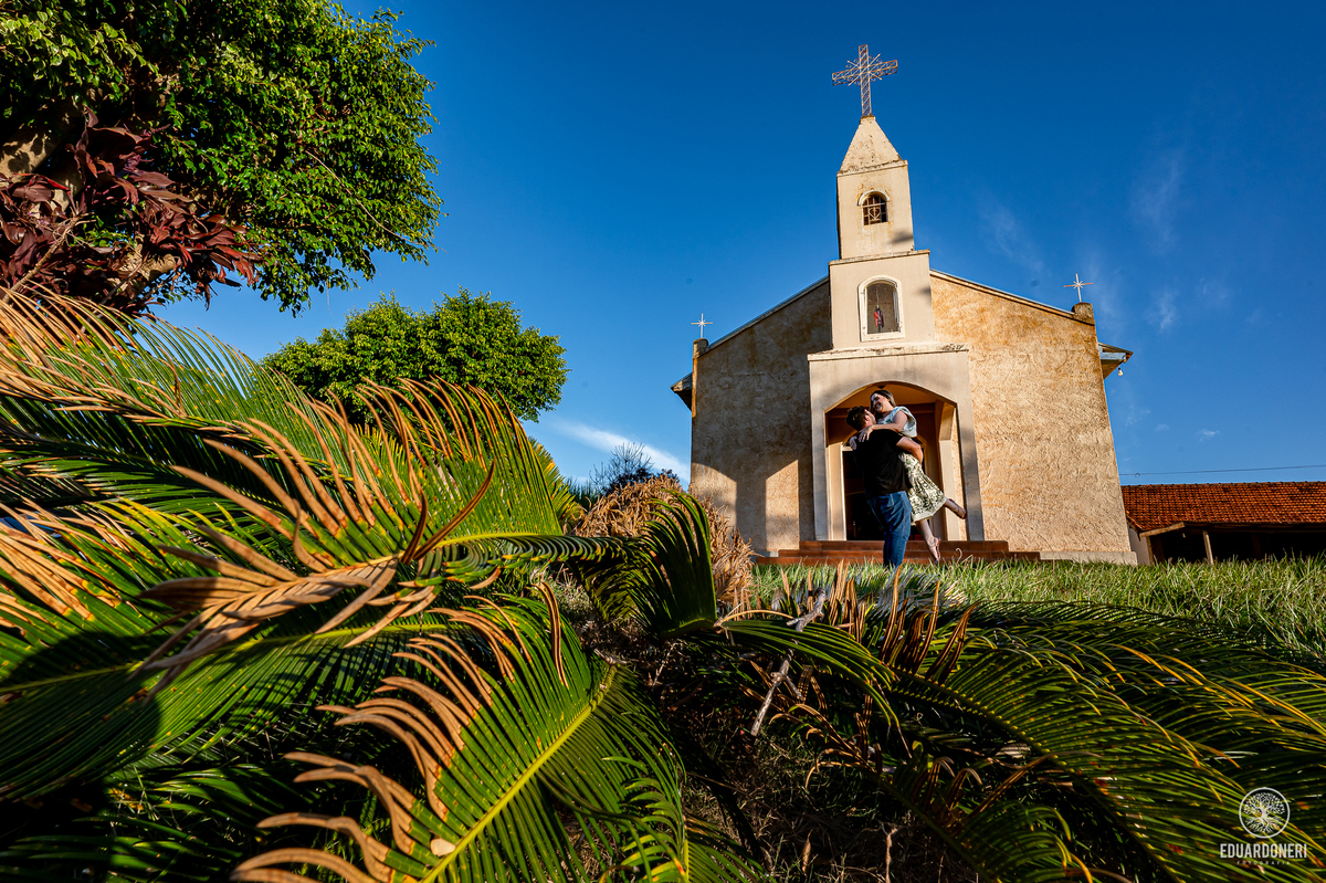 Junior e Rithielle - Fotografia de Pre Wedding realizado na região Rural em Bandeirantes, PR