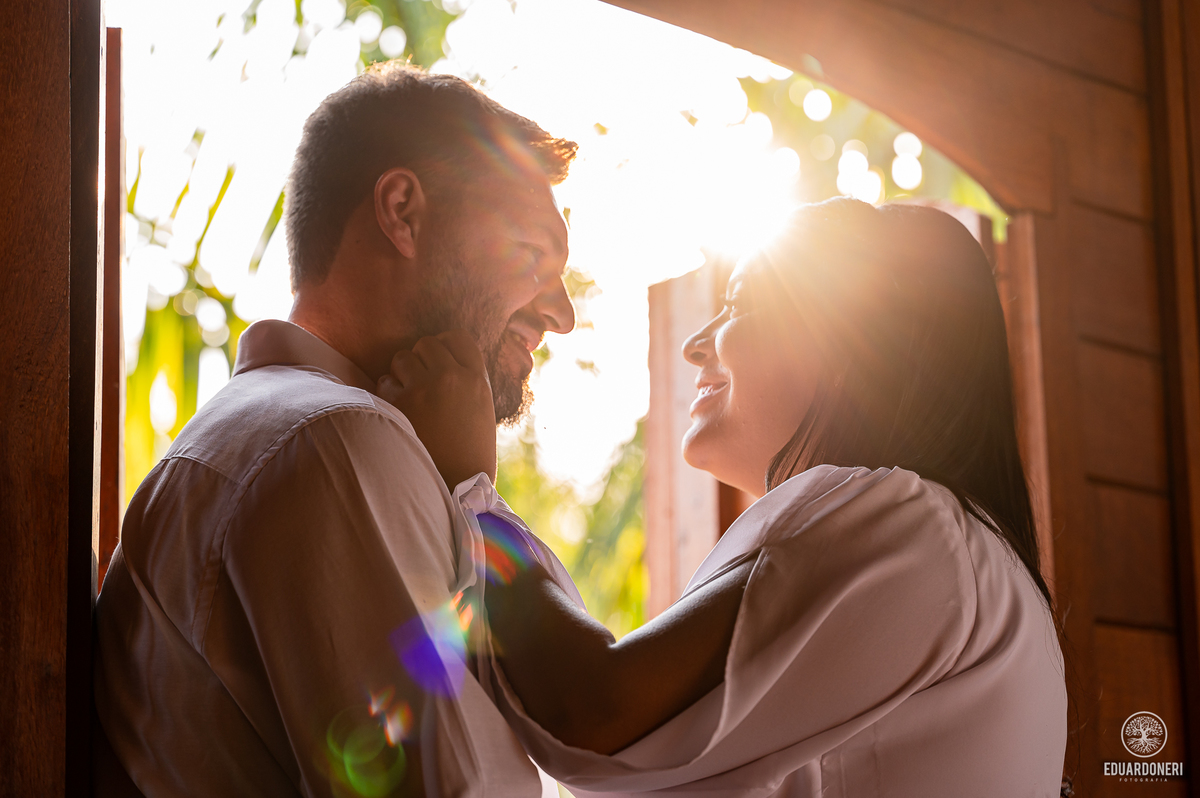 Leda e Edson - Pre Wedding realizado com carros antigos Audi e BMW no Porto Almeida em Itambaraca no Paraná
