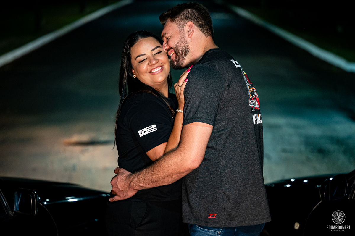 Leda e Edson - Pre Wedding realizado com carros antigos Audi e BMW no Porto Almeida em Itambaraca no Paraná