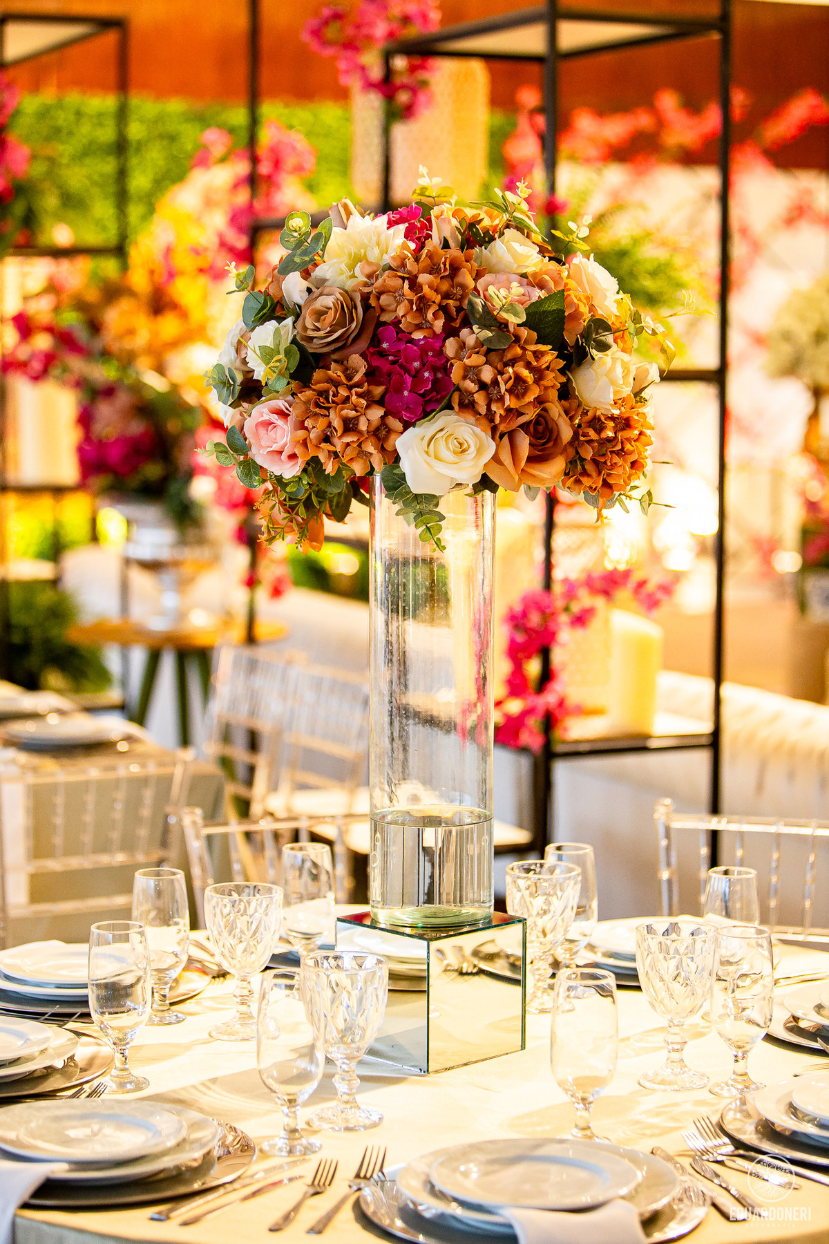 Fotografia de 15 anos da Yuri: uma bailarina cristã que celebra sua transição para a vida adulta. Capturamos momentos únicos de uma jovem talentosa na música e dança. Veja as fotos desse aniversário inesquecível em nosso site.