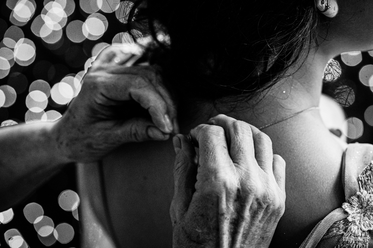 Fotografia de 15 anos da Yuri: uma bailarina cristã que celebra sua transição para a vida adulta. Capturamos momentos únicos de uma jovem talentosa na música e dança. Veja as fotos desse aniversário inesquecível em nosso site.