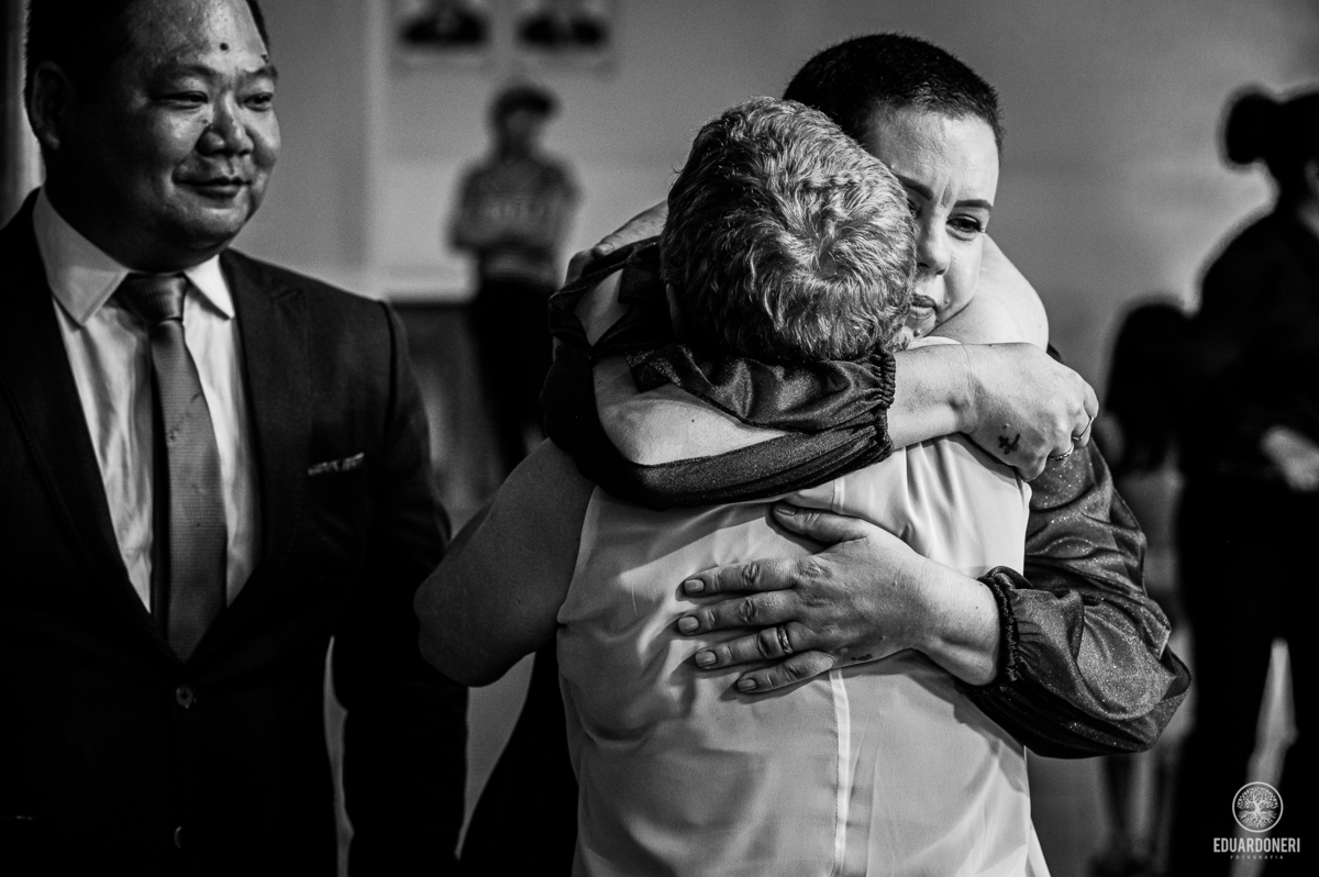 Fotografia de 15 anos da Yuri: uma bailarina cristã que celebra sua transição para a vida adulta. Capturamos momentos únicos de uma jovem talentosa na música e dança. Veja as fotos desse aniversário inesquecível em nosso site.