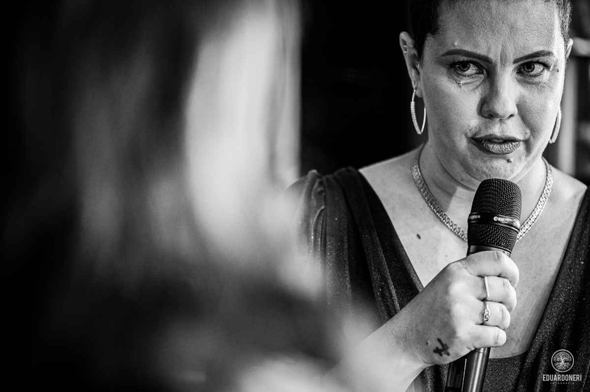 Fotografia de 15 anos da Yuri: uma bailarina cristã que celebra sua transição para a vida adulta. Capturamos momentos únicos de uma jovem talentosa na música e dança. Veja as fotos desse aniversário inesquecível em nosso site.