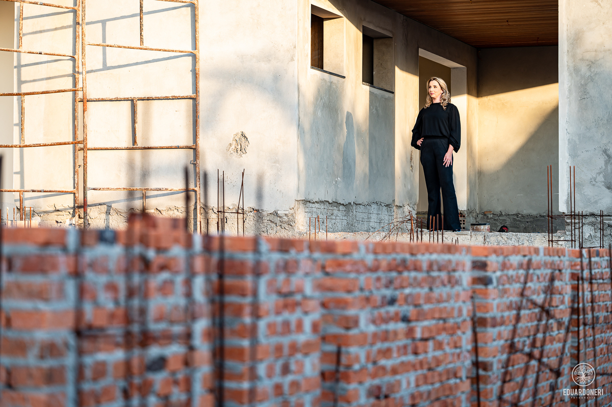 Arquiteta premiada, Carol Rodrigues, arquitetura inovadora, norte pioneiro do Paraná, ensaios fotográficos arquitetônicos, fotografia de arquitetura, profissional renomada, design de interiores, fotógrafo de arquitetura Paraná.